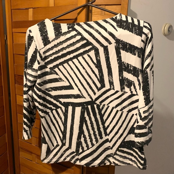 Medium Ruby Rd Abstract Line Blouse - Picture 2 of 5